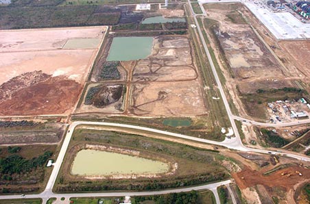 Bayport Phase I wharf advanced dredging and mooring